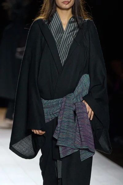 Look 15